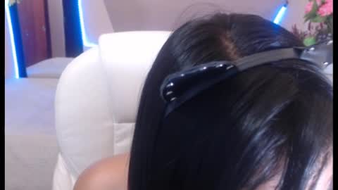 Laura Pink    online show from December 2024 10:04:02 PM