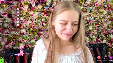 Snapshot of laura_pudd chatting on December 2024 06:52:02 PM Laura online show from December 2024 06:52:02 PM