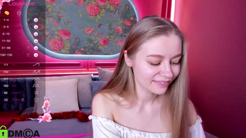 Snapshot of laura_pudd chatting on December 2024 04:19:01 PM Laura online show from December 2024 04:19:01 PM