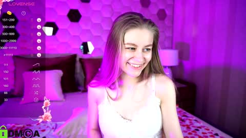 Snapshot of laura_pudd chatting on January 2025 04:56:02 PM Laura online show from January 2025 04:56:02 PM