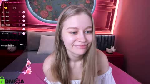 Snapshot of laura_pudd chatting on March 2025 05:43:02 PM Laura online show from March 2025 05:43:02 PM