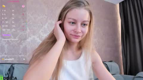 Snapshot of laura_pudd chatting on October 2025 08:33:01 AM Laura online show from October 2025 08:33:01 AM