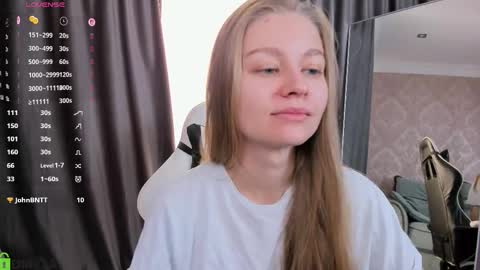 Snapshot of laura_pudd chatting on October 2025 08:45:02 AM Laura online show from October 2025 08:45:02 AM