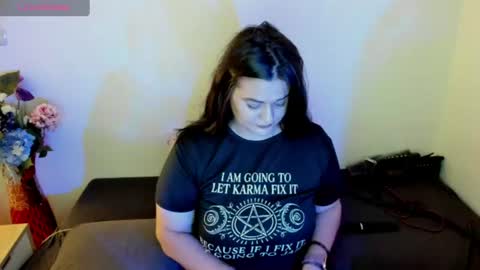 Snapshot of laura_sinner chatting on June 2026 10:01:02 PM Laura online show from June 2026 10:01:02 PM