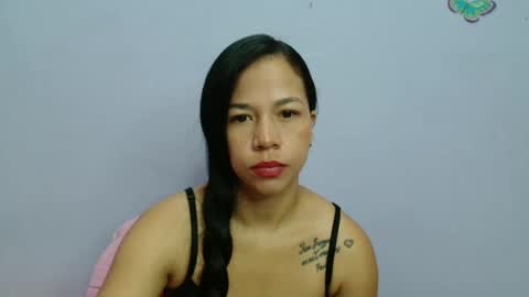 lauracb          online show from February 2025 12:47:02 PM
