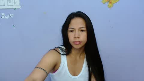 lauracb          online show from March 2025 04:33:02 PM