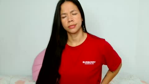 Snapshot of lauracb_ chatting on June 2026 03:00:02 PM lauracb online show from June 2026 03:00:02 PM