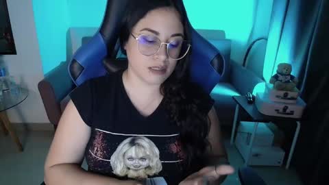 Snapshot of laurahawkes chatting on December 2024 12:18:01 AM laura online show from December 2024 12:18:01 AM