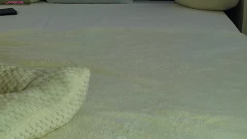 LauraMirage online show from November 2025 08:19:01 AM