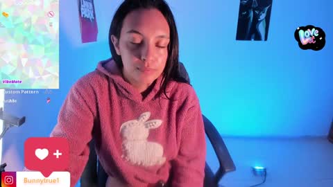 lauraohana online show from February 2025 11:55:01 AM