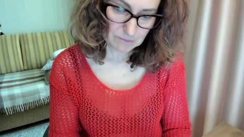 Snapshot of lauraoven1 chatting on May 2026 08:32:01 AM Lauraoven1 online show from May 2026 08:32:01 AM