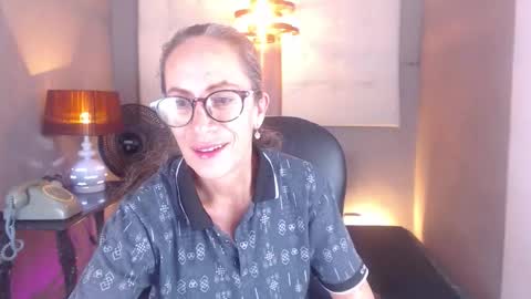 Laura Sofia online show from February 2026 11:25:01 PM