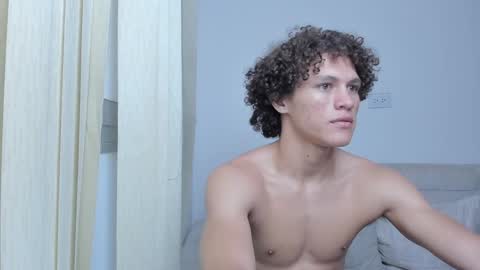 Snapshot of laureent__ chatting on December 2024 10:25:01 PM Laureent online show from December 2024 10:25:01 PM