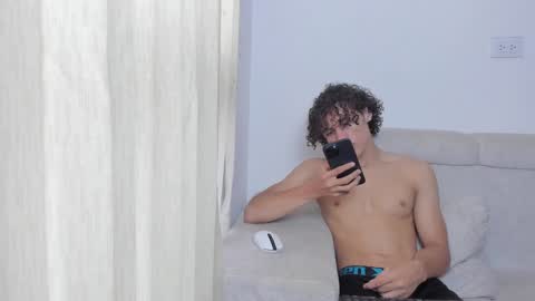 Snapshot of laureent__ chatting on January 2025 05:22:02 PM Laureent online show from January 2025 05:22:02 PM