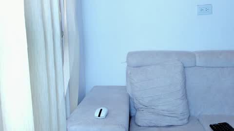 Snapshot of laureent__ chatting on January 2025 02:15:02 PM Laureent online show from January 2025 02:15:02 PM