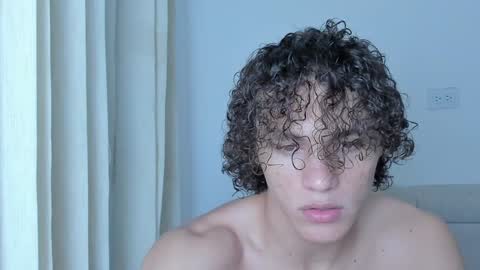 Snapshot of laureent__ chatting on February 2025 03:01:01 AM Laureent online show from February 2025 03:01:01 AM