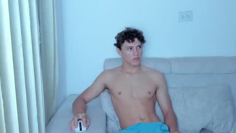 Snapshot of laureent__ chatting on February 2025 04:52:02 AM Laureent online show from February 2025 04:52:02 AM