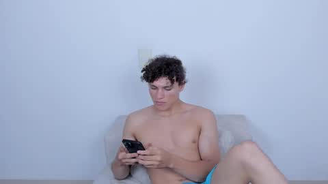 Snapshot of laureent__ chatting on March 2025 10:03:02 AM Laureent online show from March 2025 10:03:02 AM