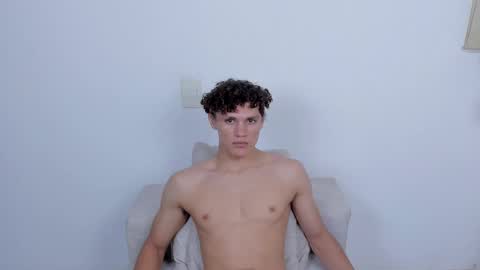 Snapshot of laureent__ chatting on March 2025 05:53:01 AM Laureent online show from March 2025 05:53:01 AM