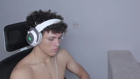 Snapshot of laureent__ chatting on September 2025 06:54:01 PM Laureent online show from September 2025 06:54:01 PM