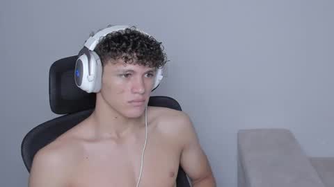 Snapshot of laureent__ chatting on September 2025 08:00:02 PM Laureent online show from September 2025 08:00:02 PM