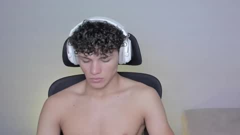 Snapshot of laureent__ chatting on October 2025 06:25:02 AM Laureent online show from October 2025 06:25:02 AM