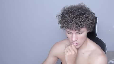 Snapshot of laureent__ chatting on October 2025 08:44:01 PM Laureent online show from October 2025 08:44:01 PM