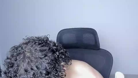 Snapshot of laureent__ chatting on November 2025 03:38:01 AM Laureent online show from November 2025 03:38:01 AM