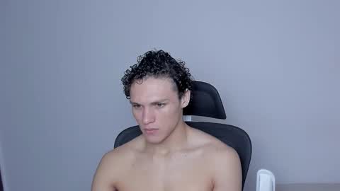 Snapshot of laureent__ chatting on November 2025 01:11:01 AM Laureent online show from November 2025 01:11:01 AM