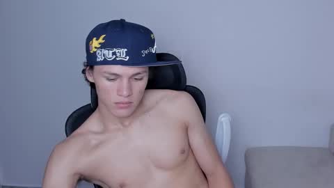 Snapshot of laureent__ chatting on November 2025 06:32:01 PM Laureent online show from November 2025 06:32:01 PM