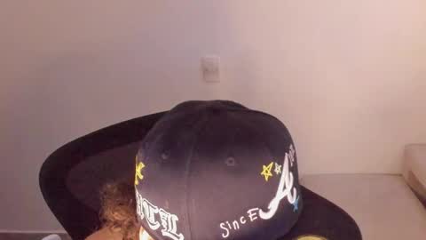 Snapshot of laureent__ chatting on December 2025 12:33:02 PM Laureent online show from December 2025 12:33:02 PM