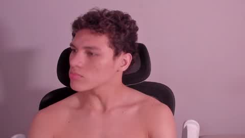 Laureent online show from April 2026 11:11:01 AM