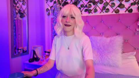 Lauren evans9 online show from April 2026 03:00:02 AM