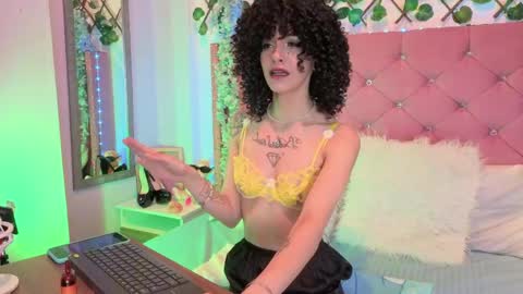 Lauren evans9 online show from April 2026 01:43:01 AM