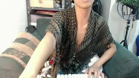 Snapshot of laurence_cuttieguyhere chatting on July 2026 12:28:01 AM laurence_cuttieguyhere online show from July 2026 12:28:01 AM