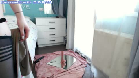 Snapshot of laurenceandviolette chatting on June 2026 08:27:02 AM laurenceandviolette online show from June 2026 08:27:02 AM