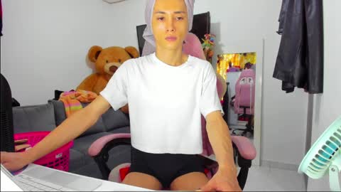 SF online show from April 2026 08:43:02 PM