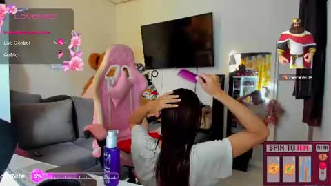 Snapshot of laurencesophiets chatting on July 2026 04:27:02 PM SF online show from July 2026 04:27:02 PM