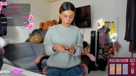 Snapshot of laurencesophiets chatting on July 2026 02:46:01 PM SF online show from July 2026 02:46:01 PM