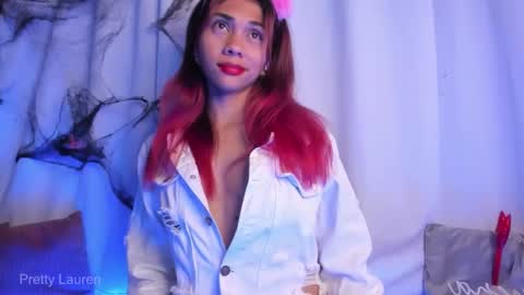 Lauren online show from October 2025 04:31:02 AM