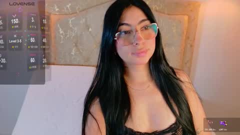 laurenn_smitth online show from October 2025 01:12:02 PM