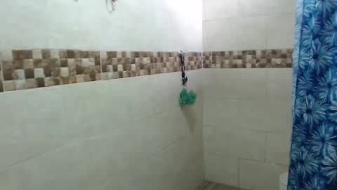 Lauren online show from February 2025 07:05:02 PM