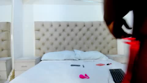 Lauren  online show from March 2026 10:17:03 PM