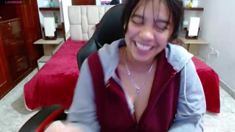 laurent online show from March 2025 09:13:01 AM