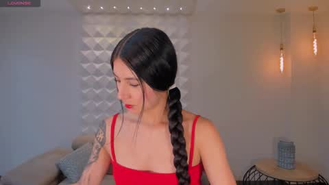 Lau  online show from November 2025 11:36:02 PM