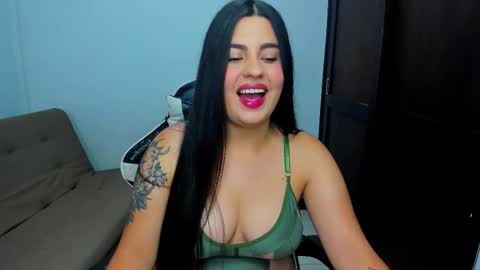 Snapshot of laurenth_foxy chatting on January 2026 07:28:01 PM lau online show from January 2026 07:28:01 PM