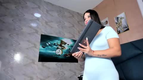 laurenthferrer online show from June 2026 10:17:02 AM