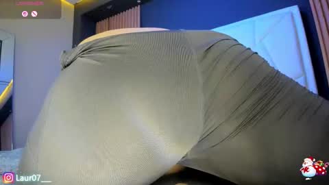 Lau Roberts online show from December 2025 03:45:02 AM