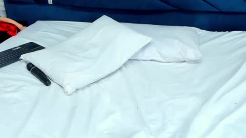 LauryJonson  online show from February 2025 08:10:01 PM