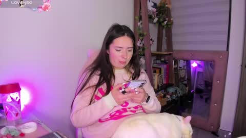 Snapshot of lauu_r chatting on September 2025 12:11:02 AM online show from September 2025 12:11:02 AM